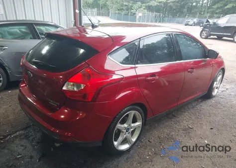 2014 Ford Focus Titanium из США, поврежденный, VIN 1FADP3N20EL362723